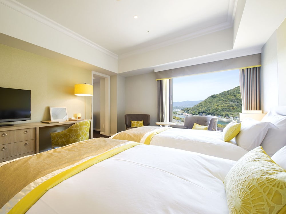 プレミアム 4人部屋 ステーションビュー 禁煙 客室1 | ホテルオークラ JR ハウステンボス