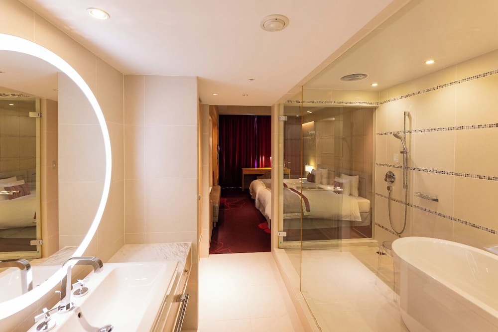 プレミアムデザイナーズルーム パークビュー 禁煙 客室1 | ホテルオークラ JR ハウステンボス