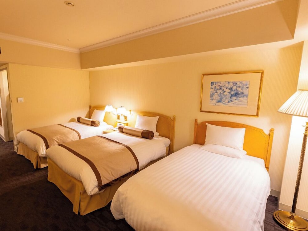 スーペリア トリプルルーム パークビュー 禁煙 客室1 | ホテルオークラ JR ハウステンボス