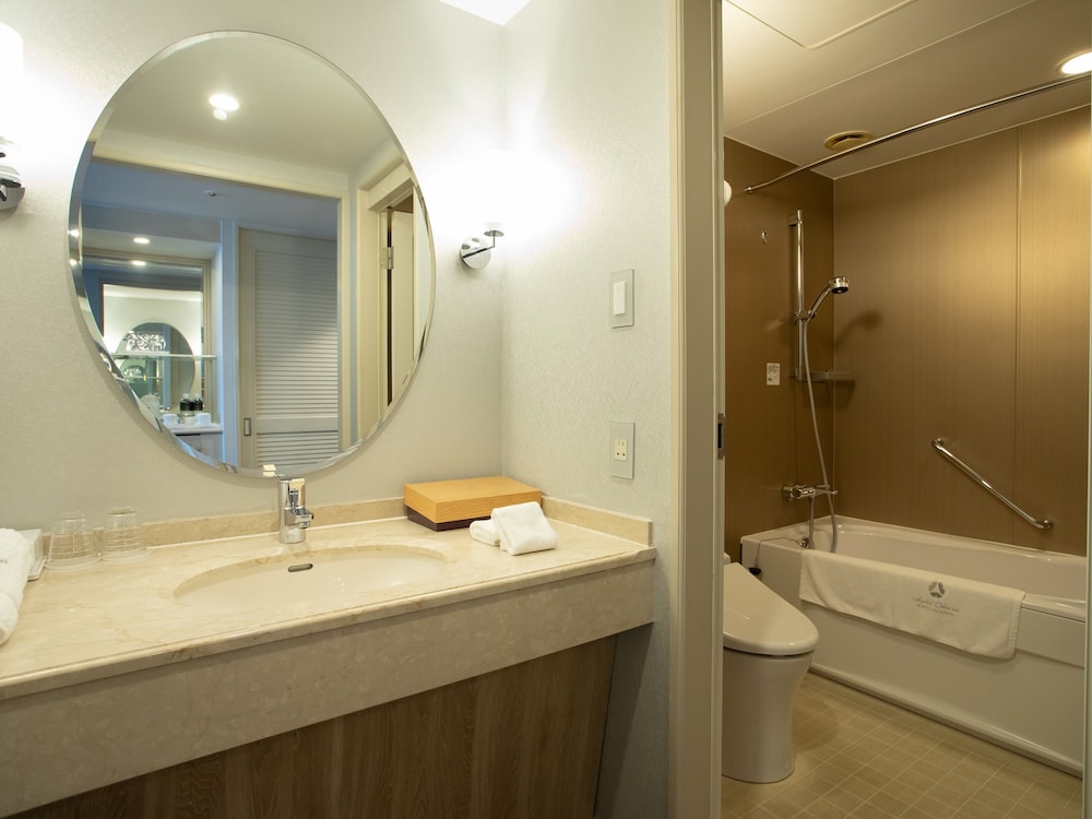 プレミアムツインルーム パークビュー 禁煙 バスルーム0 | ホテルオークラ JR ハウステンボス