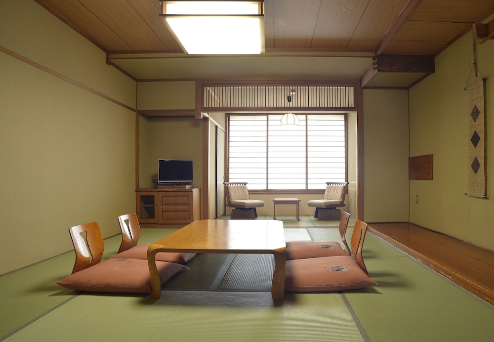 和室 客室1 | 泰泉閣