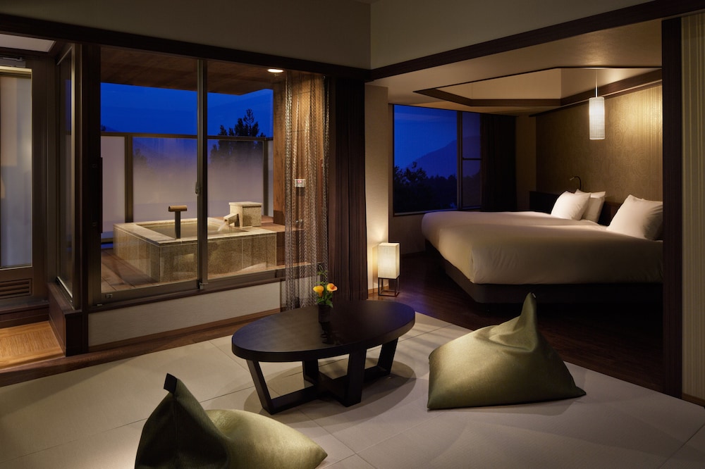 本館 プレミアデラックス和洋室露天風呂付 禁煙 | ラフォーレ箱根強羅 湯の棲