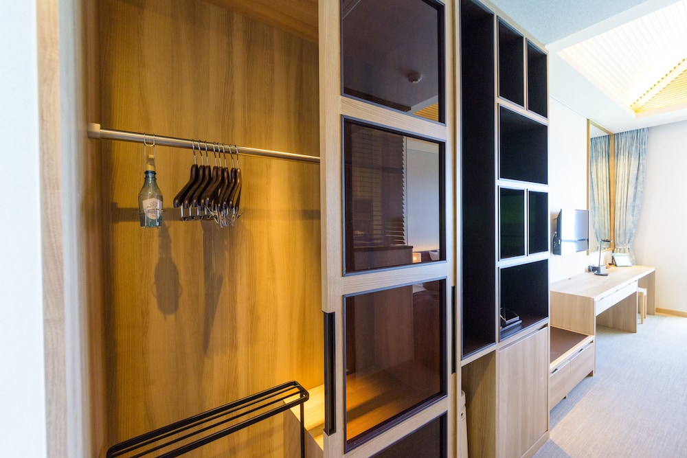 エグゼクティブ ルーム シングルベッド 2 台 禁煙 オーシャンフロント (with Extra Bed) 客室1 | ベストウェスタン沖縄幸喜ビーチ