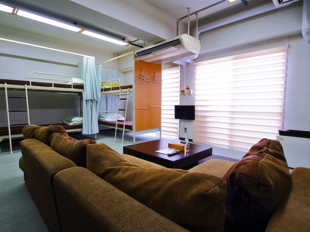 ファミリー ルーム 禁煙 コネクティングルーム 客室10 | おもてなしホステル 宮島