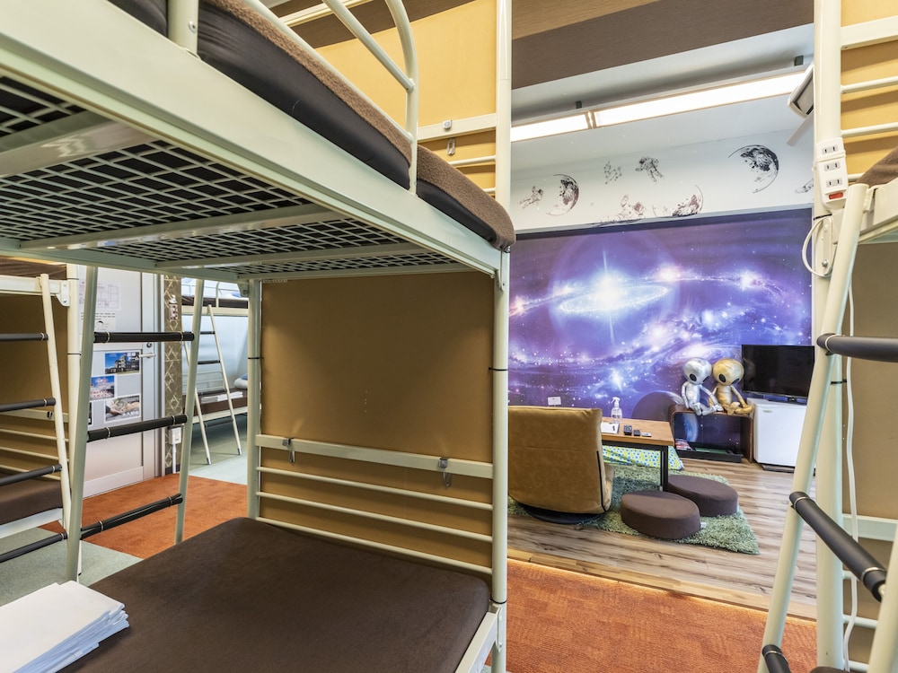 デラックス ルーム 禁煙 共用バスルーム 客室15 | おもてなしホステル 宮島