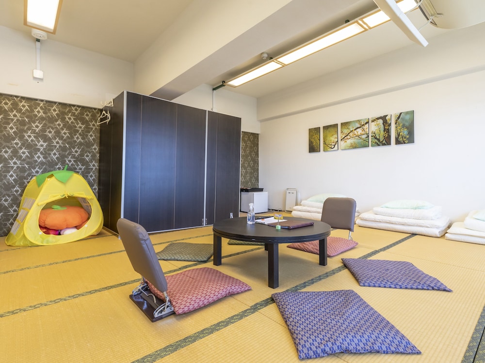 トラディショナル ルーム 禁煙 共用バスルーム 客室2 | おもてなしホステル 宮島