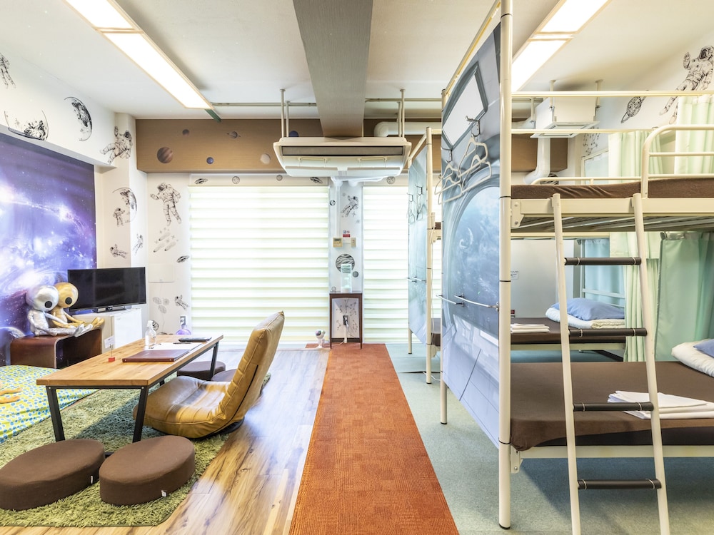 デラックス ルーム 禁煙 共用バスルーム 客室5 | おもてなしホステル 宮島