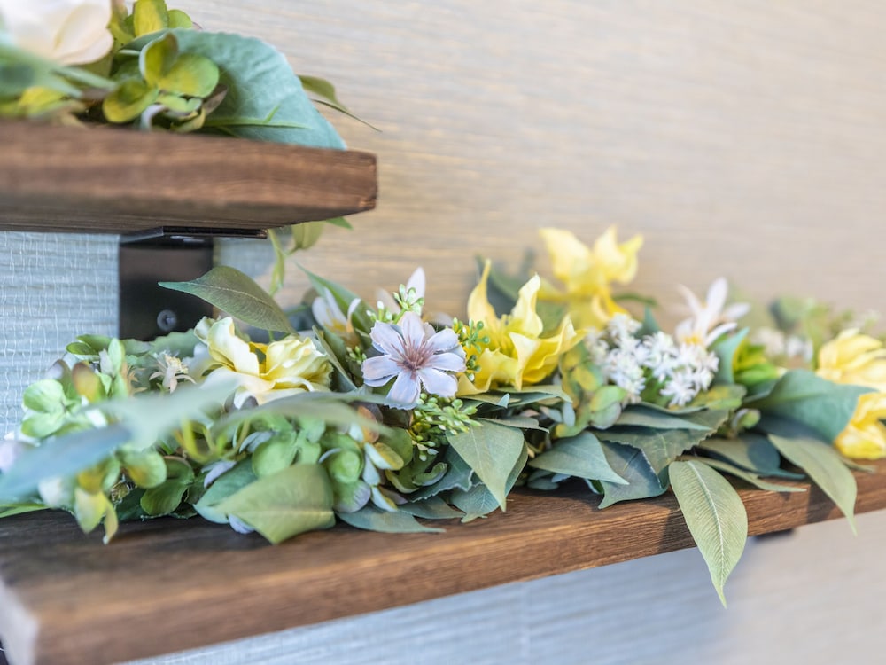 ツインルーム シングルベッド 2 台 共用バスルーム オーシャンビュー 客室8 | おもてなしホステル 宮島