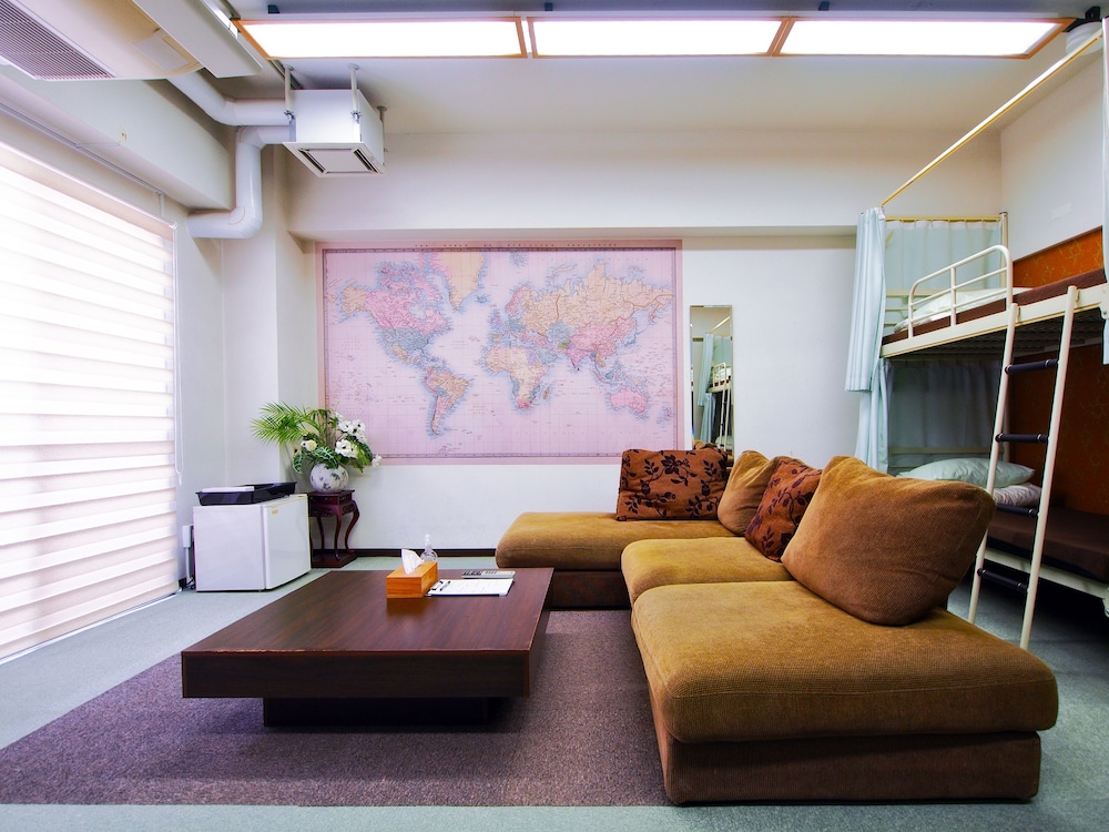 ファミリー ルーム 禁煙 コネクティングルーム 客室6 | おもてなしホステル 宮島