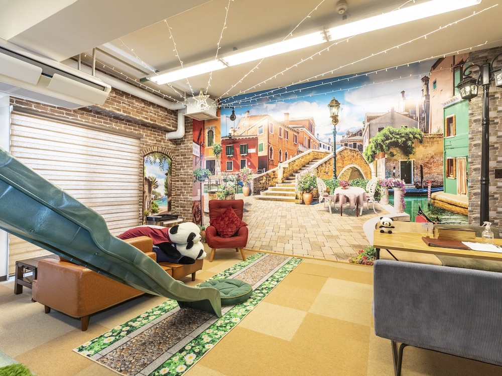 デザイン 4 人部屋 禁煙 共用バスルーム 客室4 | おもてなしホステル 宮島