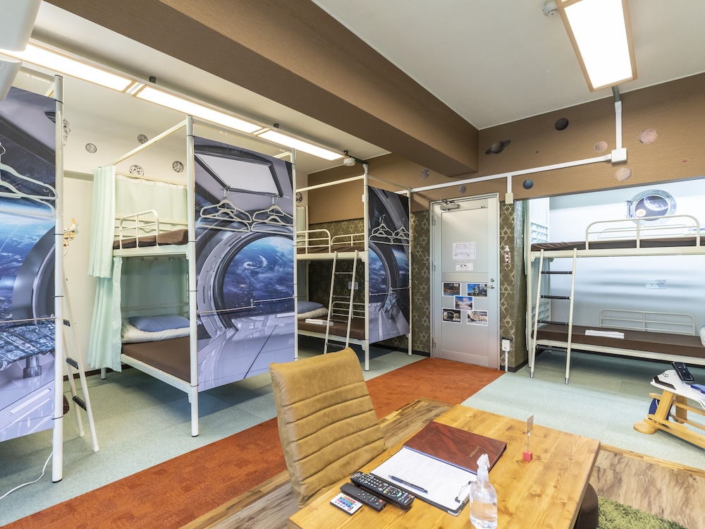 デラックス ルーム 禁煙 共用バスルーム 客室8 | おもてなしホステル 宮島