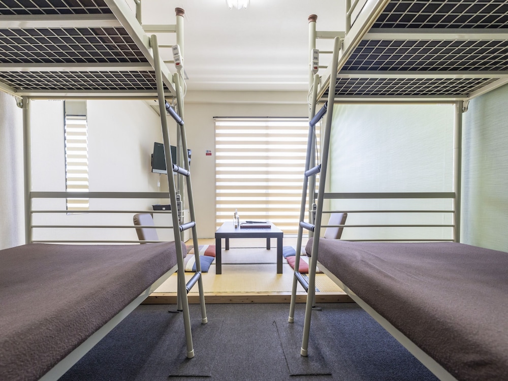 オーシャンビュー和洋室B 共用バスルーム 客室3 | おもてなしホステル 宮島