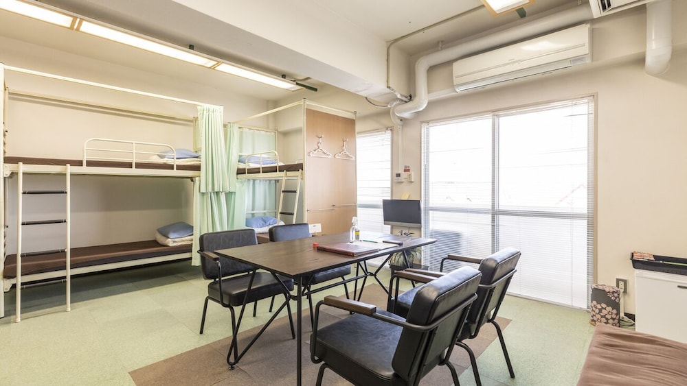 ファミリー ルーム 禁煙 共用バスルーム | おもてなしホステル 宮島