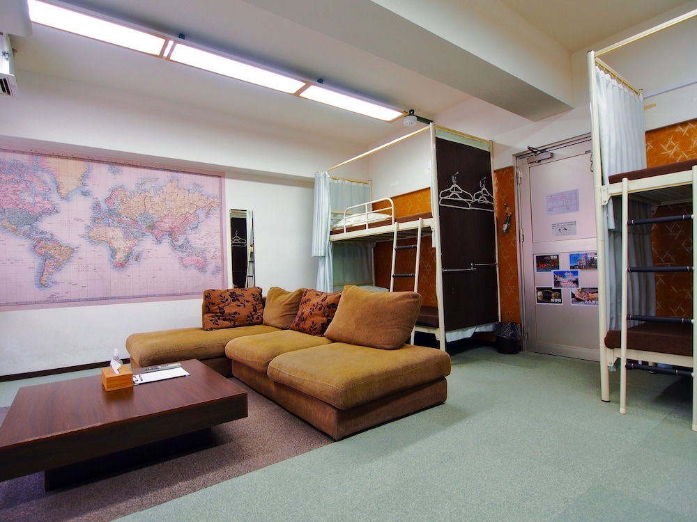 ファミリー ルーム 禁煙 コネクティングルーム 客室8 | おもてなしホステル 宮島