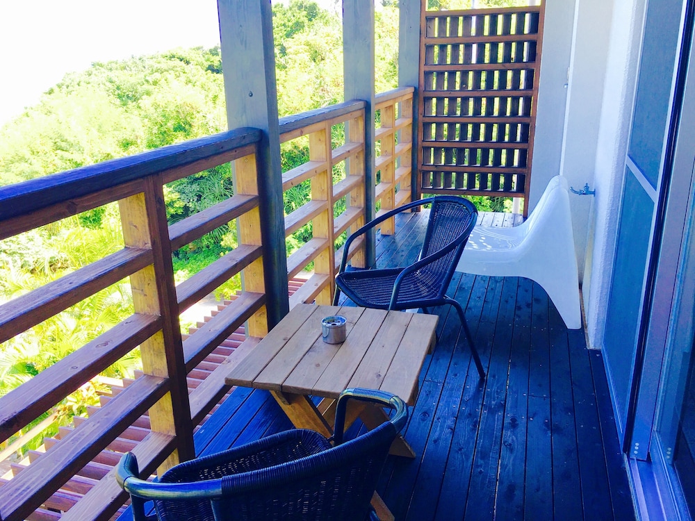 Green Room 禁煙 オーシャンビュー バルコニー1 | Ma-Blue Garden House