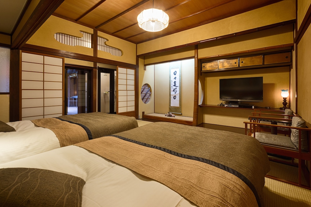 本館 107号室 含雪 露天風呂付き和洋室 客室1 | 松田屋ホテル