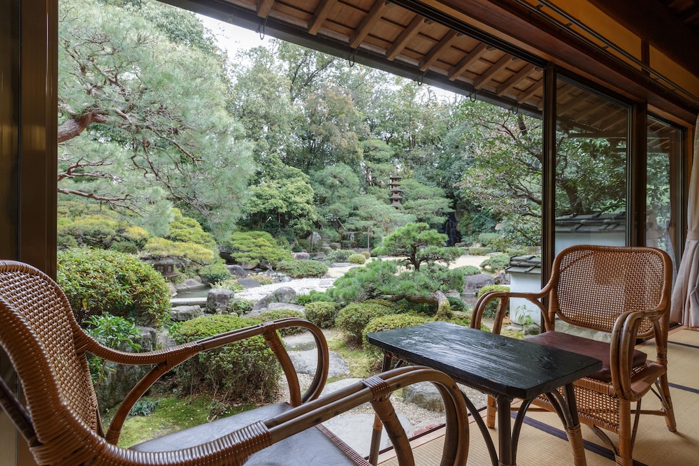 本館 8畳 和室 ガーデン ビュー0 | 松田屋ホテル