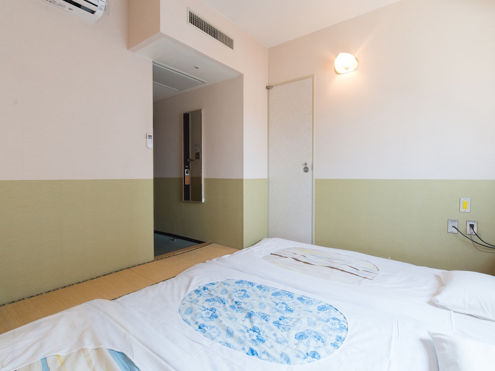 和室 3名部屋 禁煙 客室4 | Tabist ホテルテトラ 北九州