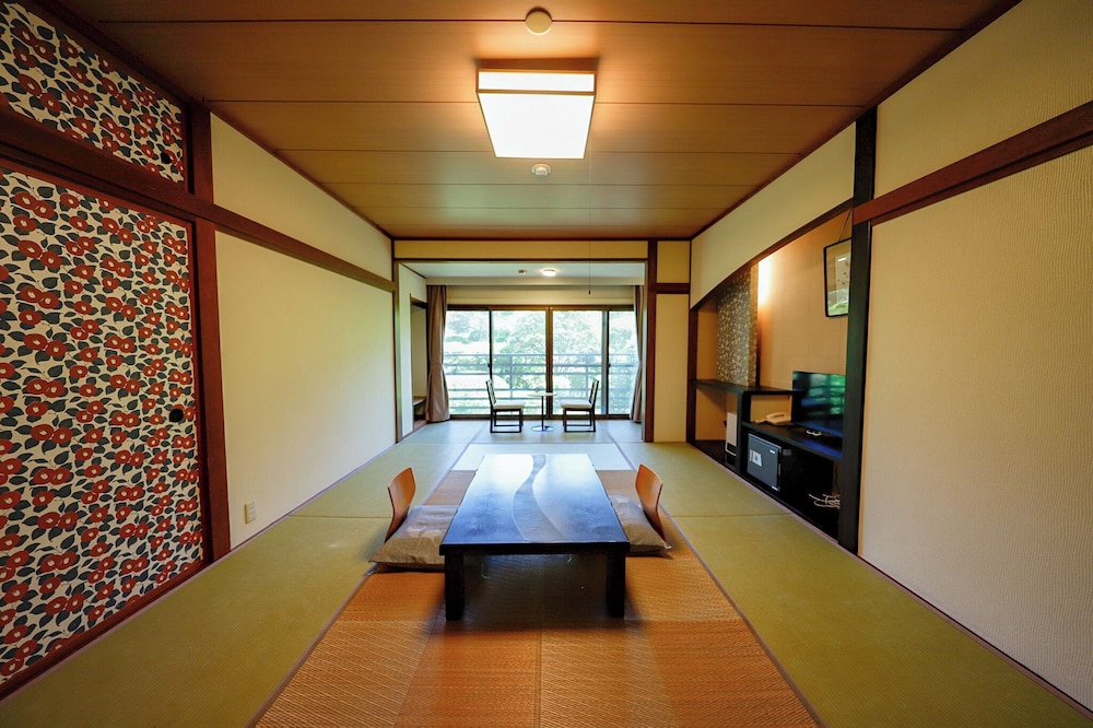 和室　共用バスルーム 客室8 | 強羅温泉 桐谷箱根荘