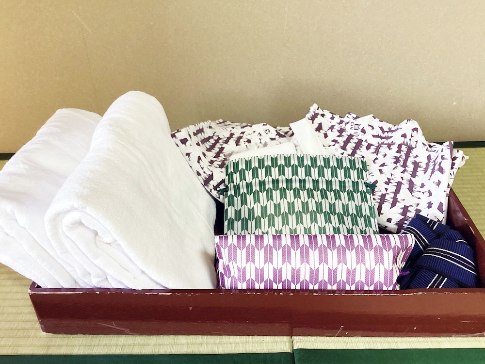 トラディショナル ツインルーム シティビュー 客室6 | 志賀一井ホテル