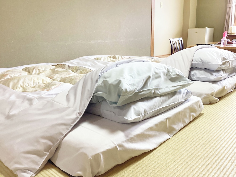 トラディショナル ツインルーム シティビュー 客室5 | 志賀一井ホテル