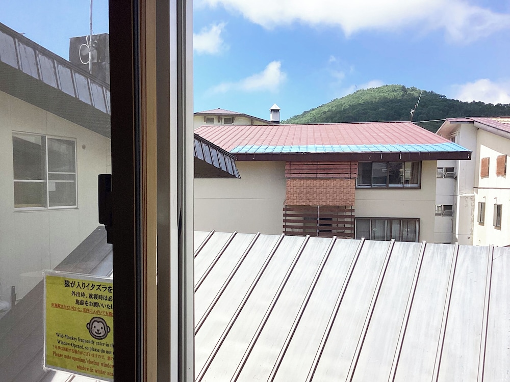 トラディショナル ツインルーム シティビュー バルコニーからの眺望0 | 志賀一井ホテル