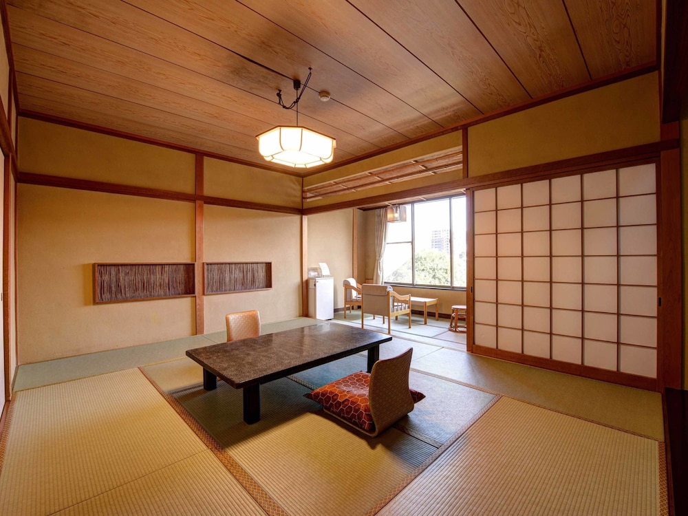 和室 10畳 客室5 | 伊東温泉 陽気館