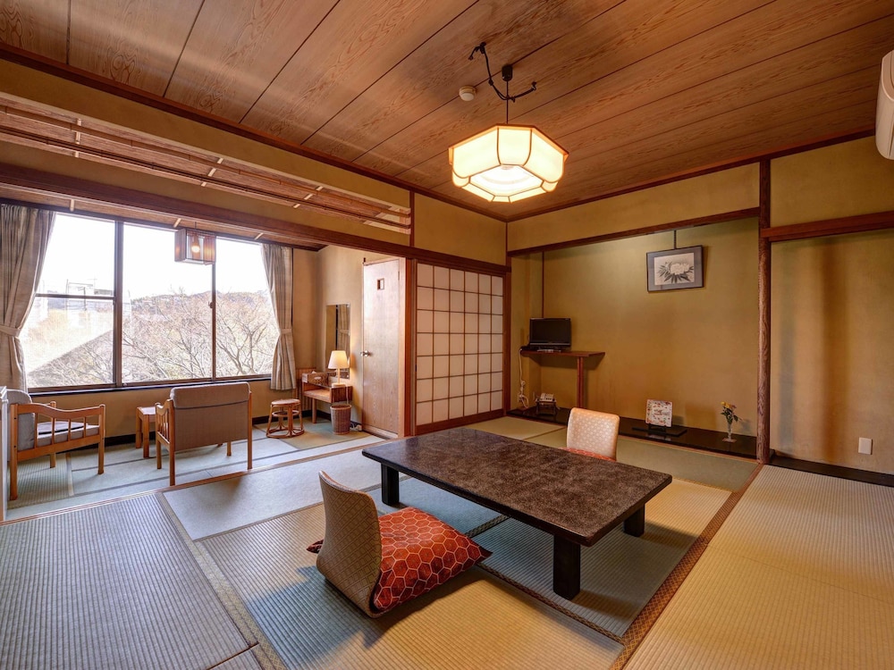 和室 10畳 客室4 | 伊東温泉 陽気館