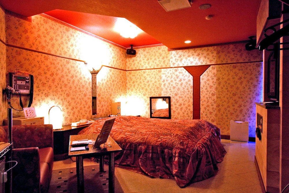 客室1 | ホテル おひるねラッコ 姫路ロイヤル - アダルト オンリー