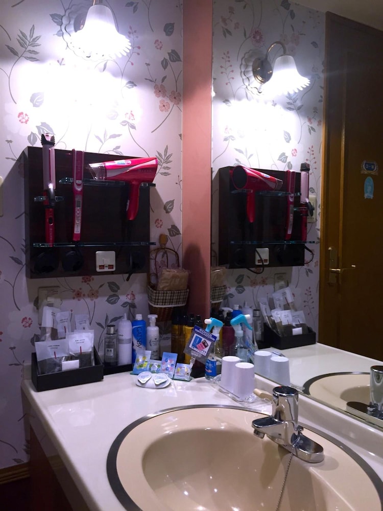 レストラン1 | ホテル おひるねラッコ 姫路ロイヤル - アダルト オンリー