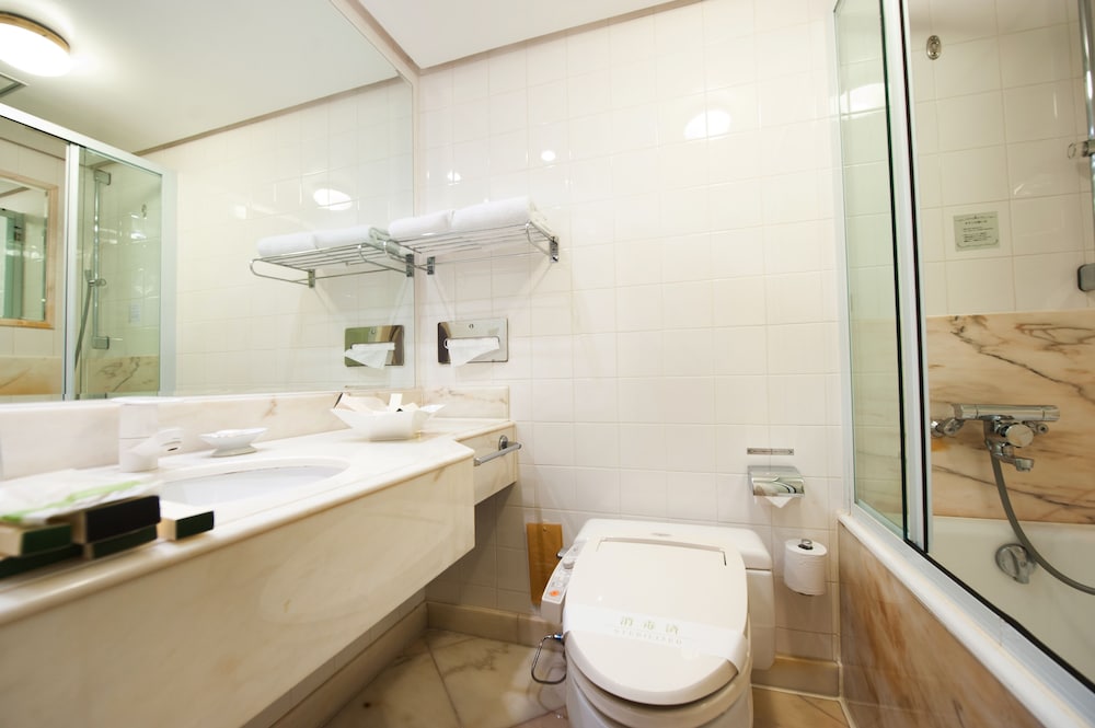 スタンダード セミダブルルーム 禁煙 バスルーム0 | アートホテル小倉 ニュータガワ