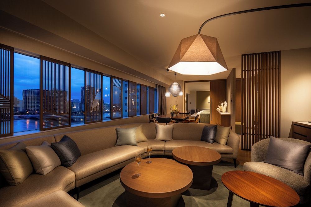 グランド スイート ベッド (複数台) 禁煙 リバービュー 部屋からの景観0 | 新潟グランドホテル