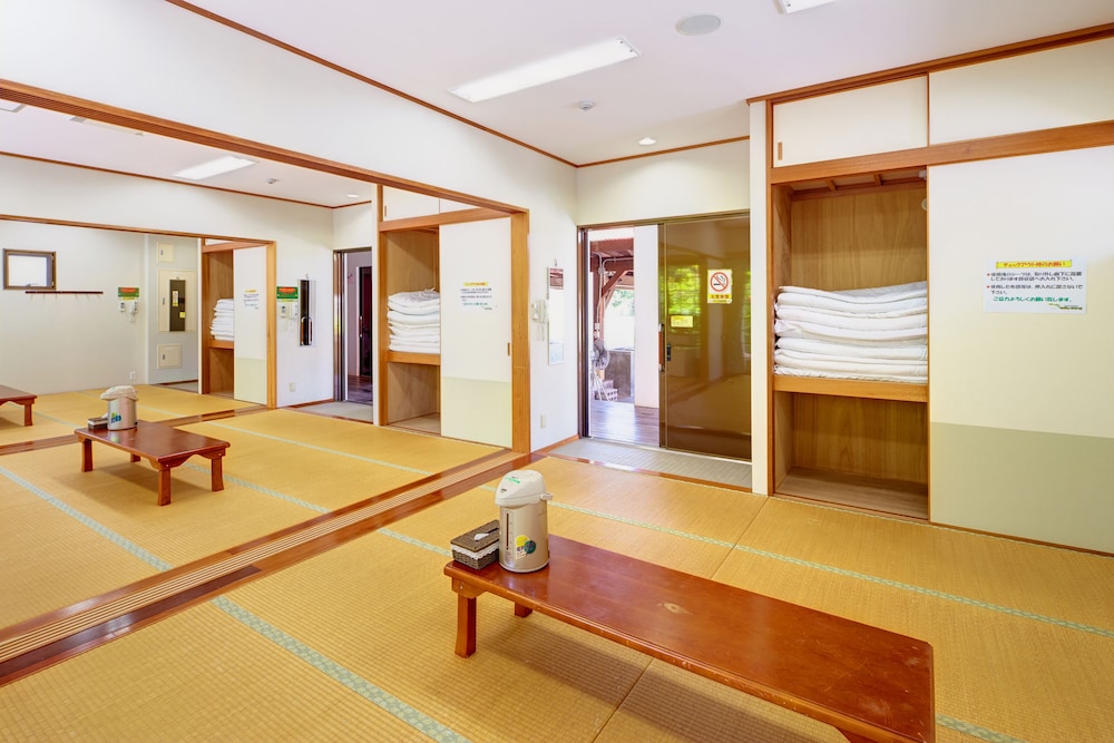 宿泊コテージ(24名まで) 客室2 | ネイチャーみらい館