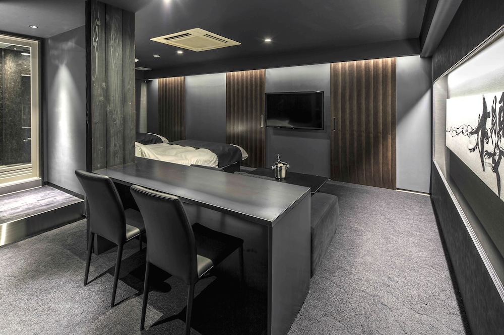 アーティストルーム614 客室2 | ホテル ザ グランデ心斎橋