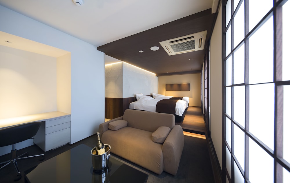 プレミアム ツインルーム 禁煙 客室1 | ホテル ザ グランデ心斎橋