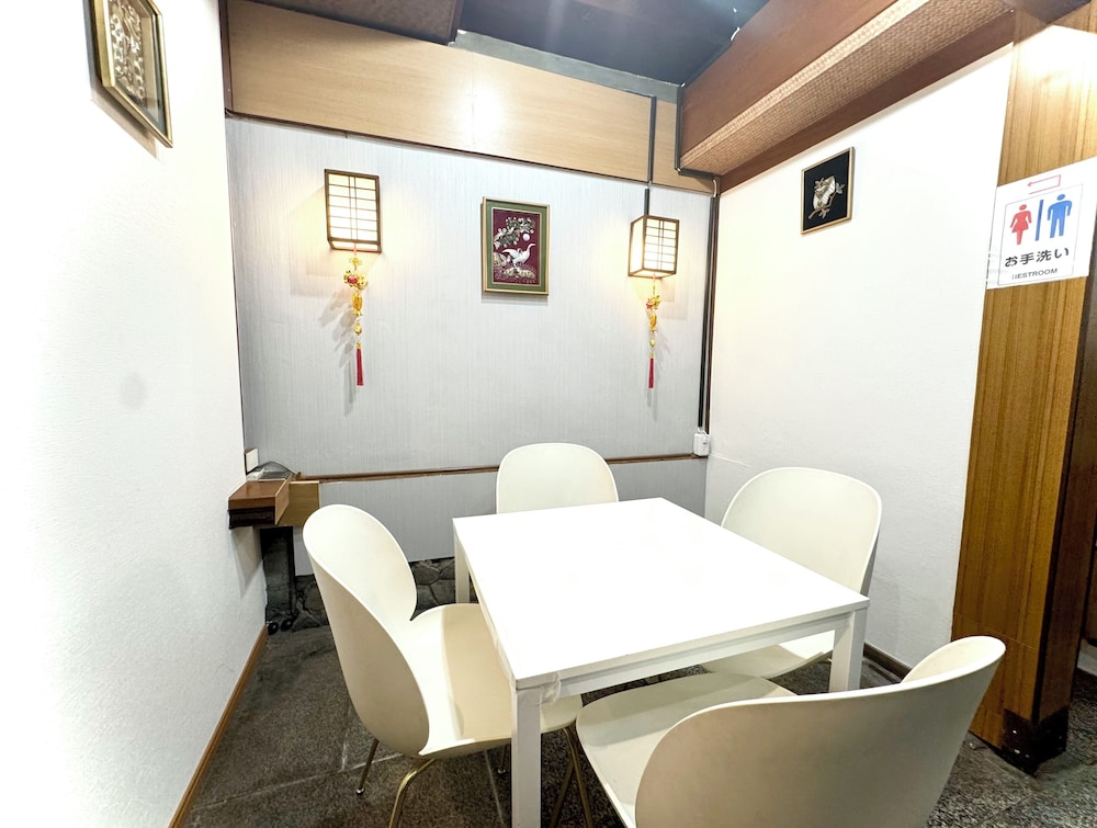 和室ルーム リビング エリア0 | 大阪ゲストハウス桜