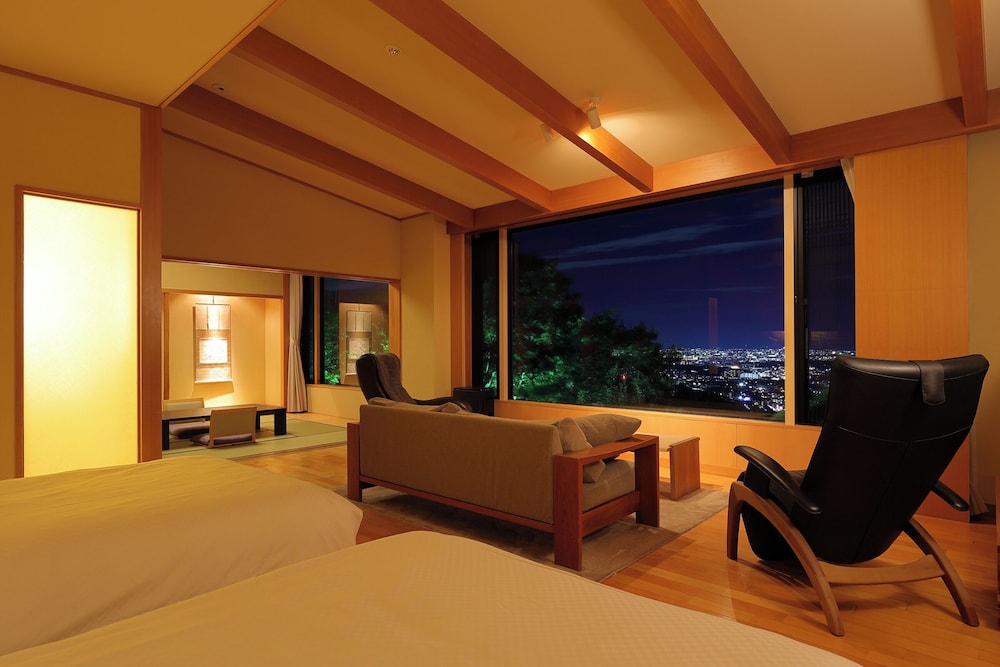 展望風呂付特別室 -花水木- | 山荘 風の杜