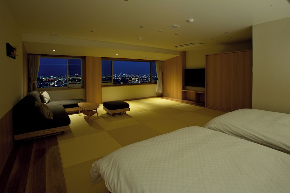 展望風呂付和モダン -あけび・しゃくなげ- 客室1 | 山荘 風の杜