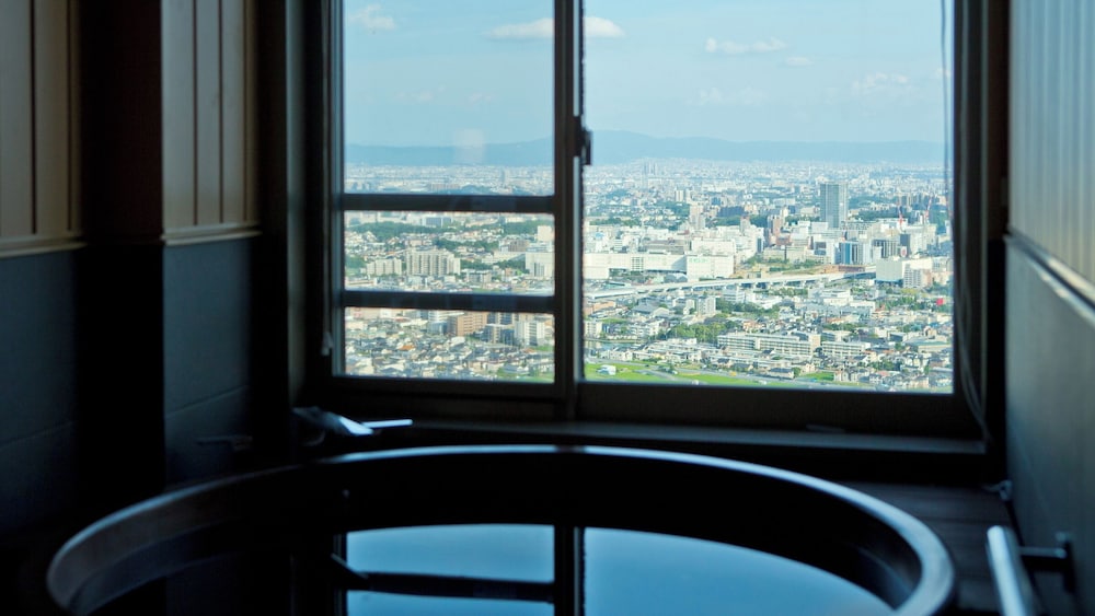 展望風呂付和モダン -あけび・しゃくなげ- 客室2 | 山荘 風の杜