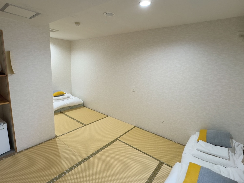 和室 (5名定員) 禁煙 客室3 | ビクトリアホテル