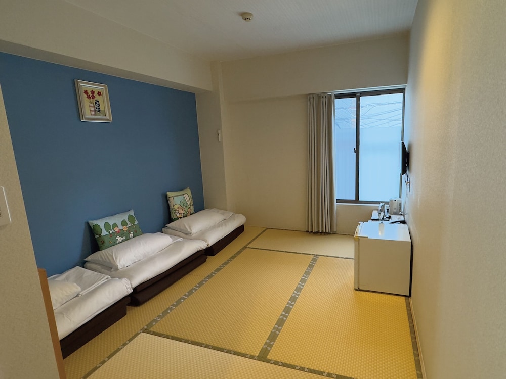 和室 (3名定員) 禁煙 客室1 | ビクトリアホテル