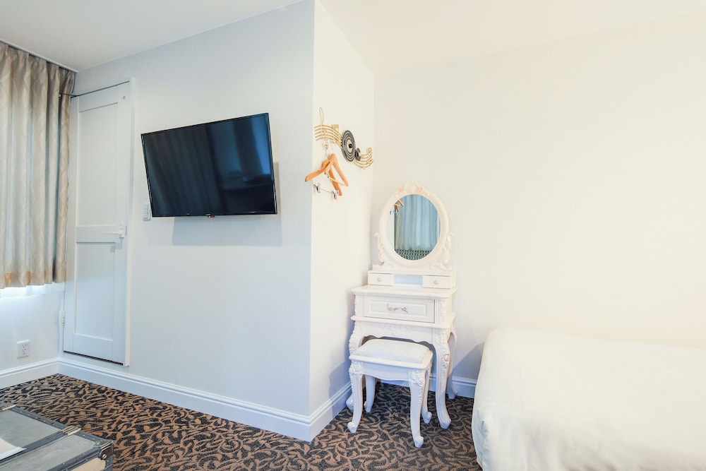 Deluxe Family Room 2F 客室8 | Hotel WELLIES