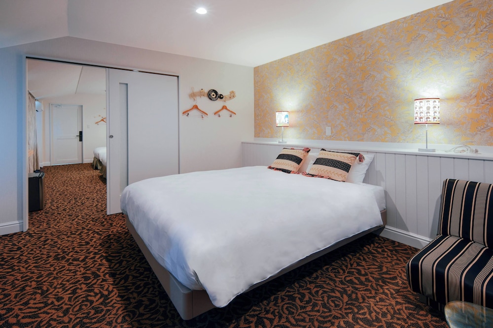 デラックス ファミリールーム 2F 客室5 | Hotel WELLIES