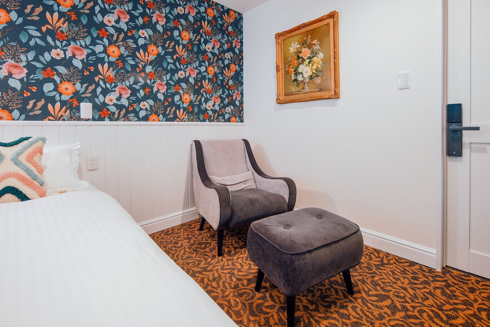 Economy Twin Room 客室3 | Hotel WELLIES