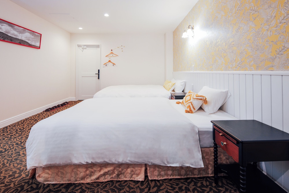 Deluxe Family Room 2F 客室7 | Hotel WELLIES