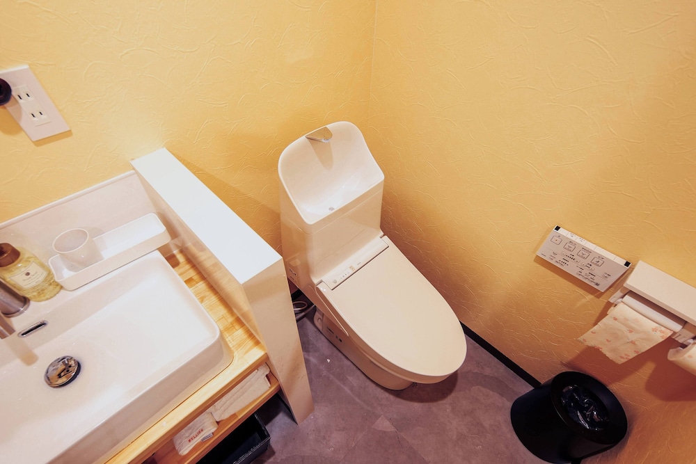 スタンダード トリプルルーム 1F 客室5 | Hotel WELLIES