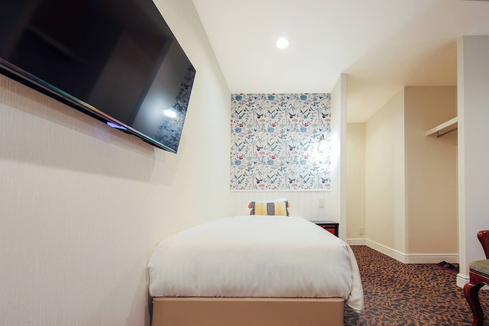 スタンダード トリプルルーム 1F 客室4 | Hotel WELLIES