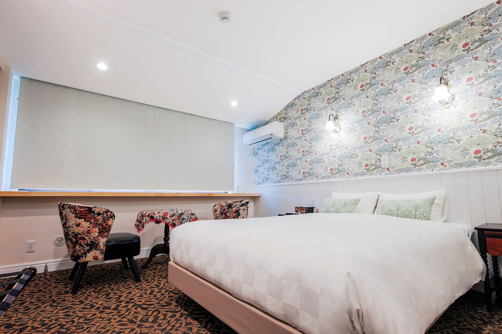 Standard Double Room, Mountain View | Hotel WELLIES