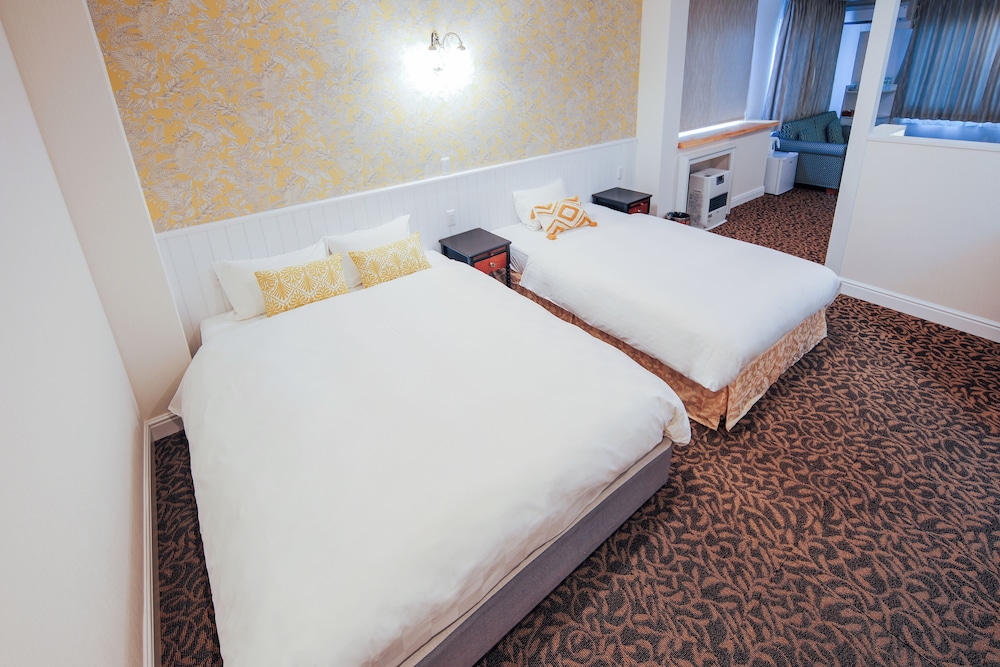 Deluxe Family Room 2F 客室6 | Hotel WELLIES