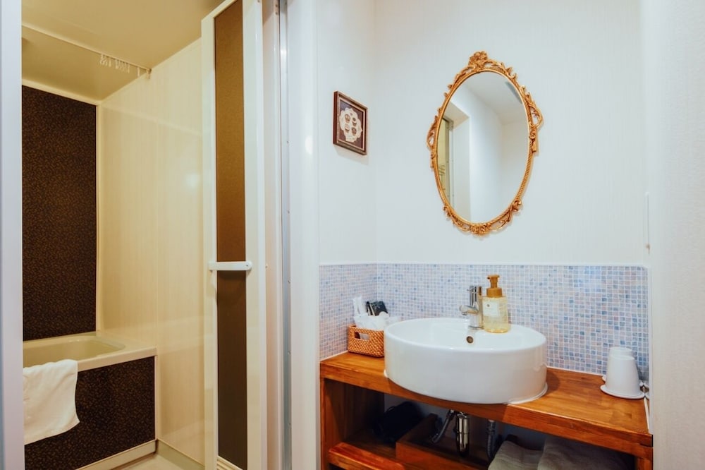 スーペリア ツインルーム バスルーム1 | Hotel WELLIES